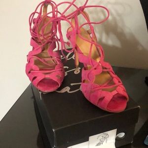 Beautiful pink suede wrap heels! 🥰